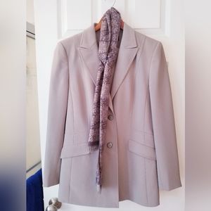 Kasper lavender 2 piece lined suit size 10